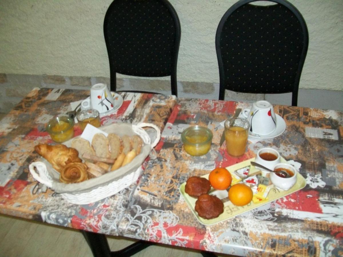 Hotel Au Charme Du Levat Saint-Paul-de-Loubressac Kültér fotó